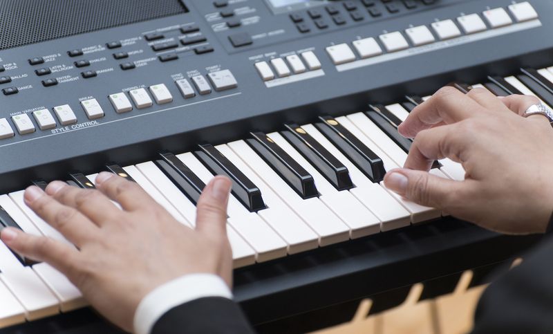 Keyboard lernen beim Keyboardunterricht der Musikschule Emotio